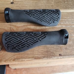 Bonatrager mountain bike grips